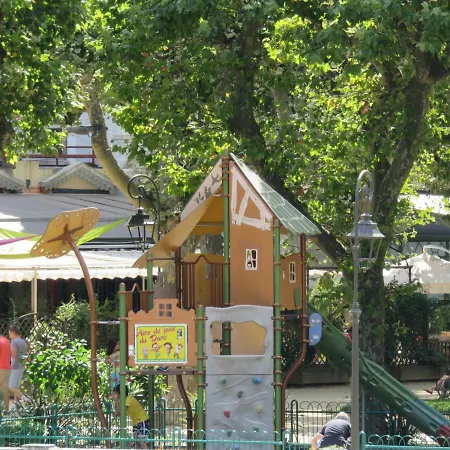 Les Clos De La Vigne Bed & Breakfast 3*